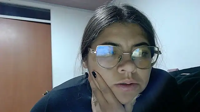 Snapshot of viccky_vick chatting on January 10, 4:36 am viccky vick online show from January 10, 4:36 am