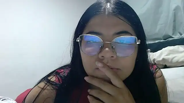 Snapshot of viccky_vick chatting on April 20, 12:35 am viccky vick online show from April 20, 12:35 am