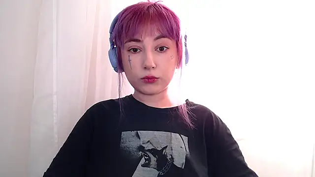 purplewitch online show from February 12, 4:07 am