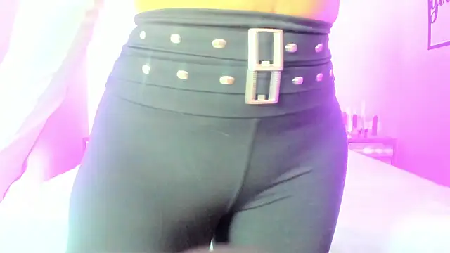 nicolee millerr online show from November 29, 12:19 pm