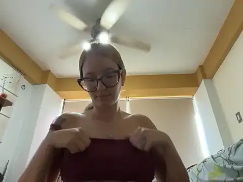 Snapshot of Mermaid-hana chatting on October 16, 11:44 am Mermaid-hana online show from October 16, 11:44 am