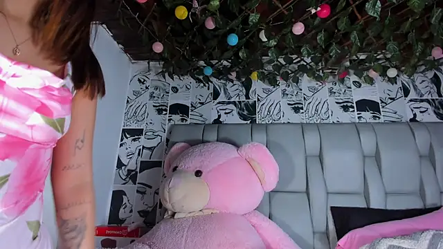 LucyRosse online show from July 18, 11:25 am
