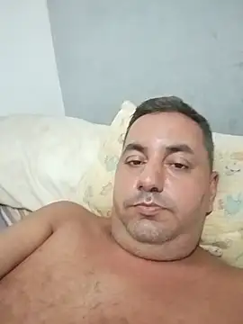 Snapshot of Cruelmalvado chatting on December 15, 12:37 am Cruelmalvado online show from December 15, 12:37 am