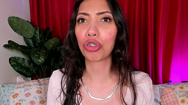 Miss veronicaa2 online show from December 18, 1:06 pm