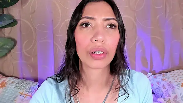 Snapshot of Miss_veronicaa2 chatting on June 17, 1:12 pm Miss veronicaa2 online show from June 17, 1:12 pm