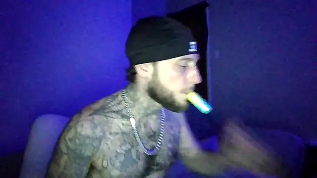 cruz815 online show from January 18, 5:00 am