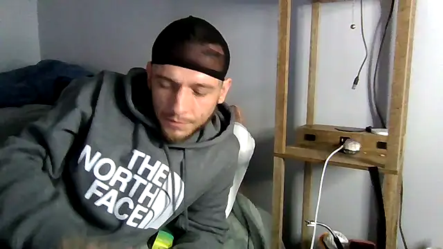Snapshot of cruz815 chatting on May 12, 4:48 pm cruz815 online show from May 12, 4:48 pm