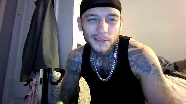 Snapshot of cruz815 chatting on May 18, 2:51 am cruz815 online show from May 18, 2:51 am