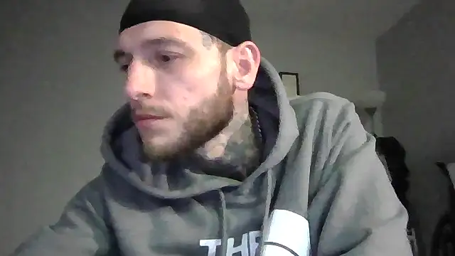 Snapshot of cruz815 chatting on June 7, 8:34 pm cruz815 online show from June 7, 8:34 pm