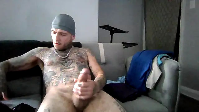 cruz815 online show from June 25, 2:10 pm