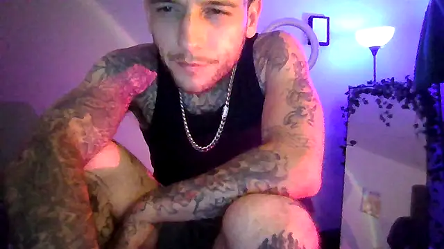 cruz815 online show from August 2, 1:37 am