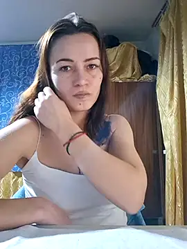 Snapshot of Belladonna253 chatting on December 19, 9:00 pm Belladonna253 online show from December 19, 9:00 pm