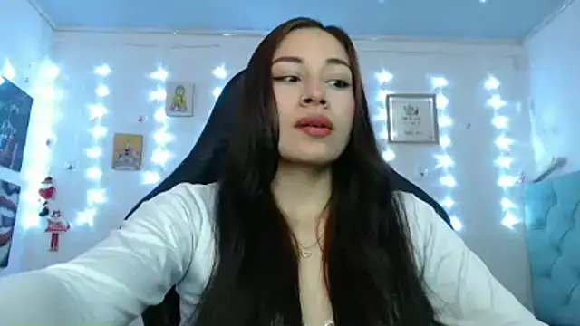 Snapshot of Marce0 chatting on February 11, 1:54 am Marce0 online show from February 11, 1:54 am