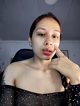 Snapshot of Marce0 chatting on February 19, 3:02 am Marce0 online show from February 19, 3:02 am