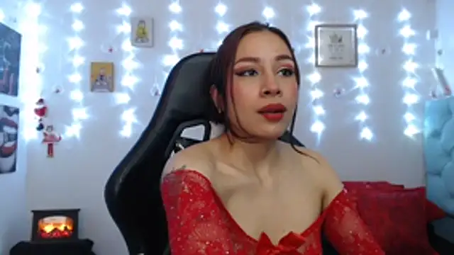 Snapshot of Marce0 chatting on March 3, 12:06 am Marce0 online show from March 3, 12:06 am