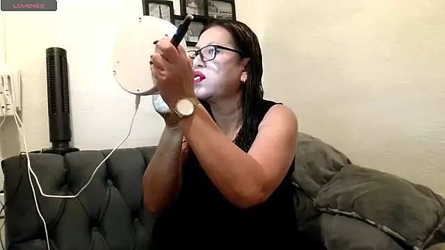 MirandaLatinaLovely online show from April 25, 4:59 pm