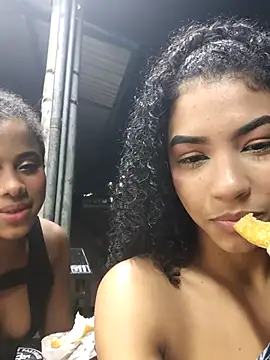 Snapshot of Street_royal chatting on February 11, 8:26 am Street royal online show from February 11, 8:26 am