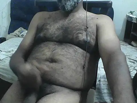 Snapshot of awesomeroc123 chatting on July 17, 6:02 pm awesomeroc123 online show from July 17, 6:02 pm