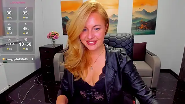 Snapshot of Mira_Whites chatting on October 31, 12:50 pm Mira Whites online show from October 31, 12:50 pm