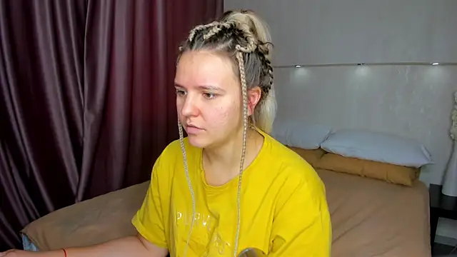 Snapshot of Jenny_Jimmy chatting on October 23, 9:30 am Jenny Jimmy online show from October 23, 9:30 am