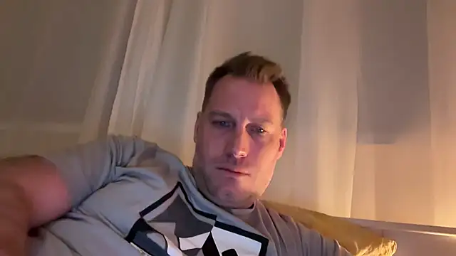 Christian87xxx online show from December 13, 11:43 pm