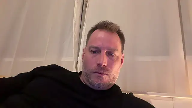 Snapshot of Christian87xxx chatting on February 7, 11:30 pm Christian87xxx online show from February 7, 11:30 pm