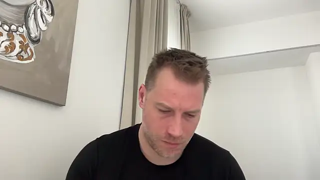 Snapshot of Christian87xxx chatting on February 13, 10:22 am Christian87xxx online show from February 13, 10:22 am