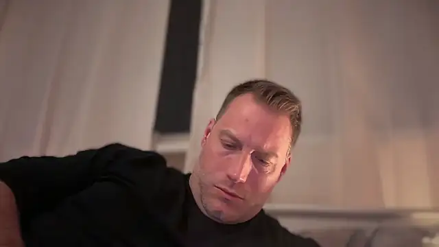 Snapshot of Christian87xxx chatting on March 1, 7:16 pm Christian87xxx online show from March 1, 7:16 pm