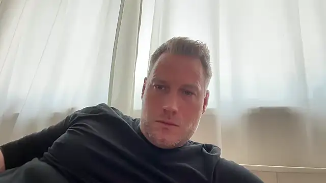 Snapshot of Christian87xxx chatting on March 12, 3:51 pm Christian87xxx online show from March 12, 3:51 pm