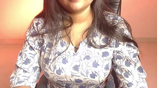 Snapshot of Kannu- chatting on April 7, 5:19 am Kannu- online show from April 7, 5:19 am