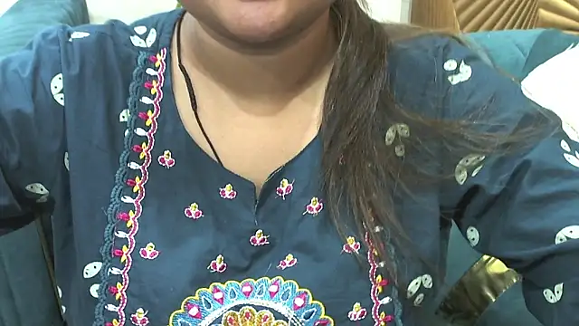 Snapshot of Kannu- chatting on May 29, 8:12 am Kannu- online show from May 29, 8:12 am