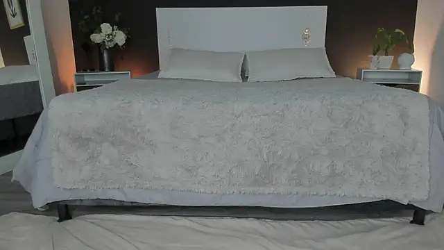 Snapshot of AlannaRussell_ chatting on July 18, 8:34 pm AlannaRussell online show from July 18, 8:34 pm