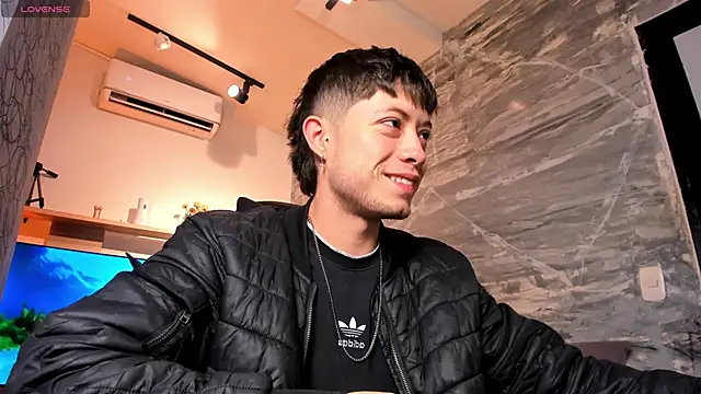 marcuscollins1  online show from February 18, 12:34 pm