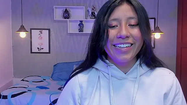 Nohemi louse online show from February 25, 7:47 pm