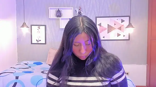 Nohemi louse online show from March 21, 7:24 pm