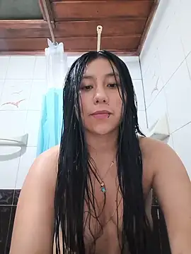 Snapshot of Nohemi_louse chatting on June 21, 5:37 pm Nohemi louse online show from June 21, 5:37 pm