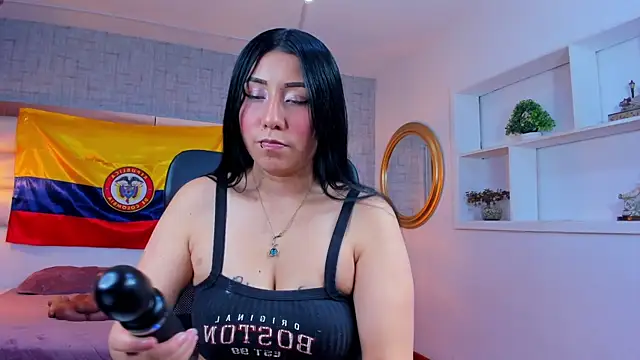 Snapshot of Nohemi_louse chatting on June 25, 7:29 pm Nohemi louse online show from June 25, 7:29 pm