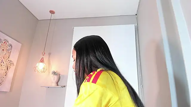 Snapshot of Roxy_Stonee chatting on July 7, 7:18 pm Roxy Stonee online show from July 7, 7:18 pm
