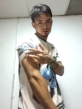 Niick01  online show from December 17, 12:05 am