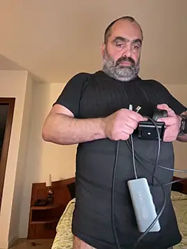 fuocovivo4 online show from February 18, 5:53 pm