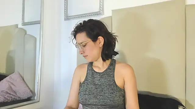 Snapshot of Annyrosee chatting on October 20, 1:33 pm Annyrosee online show from October 20, 1:33 pm