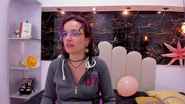 Snapshot of Annyrosee chatting on November 23, 1:05 am Annyrosee online show from November 23, 1:05 am