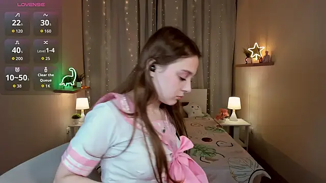 kaisajenner online show from December 1, 7:08 pm