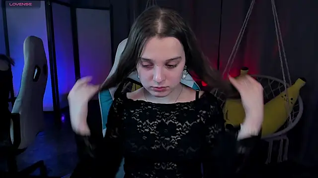 kaisajenner online show from December 18, 6:58 pm