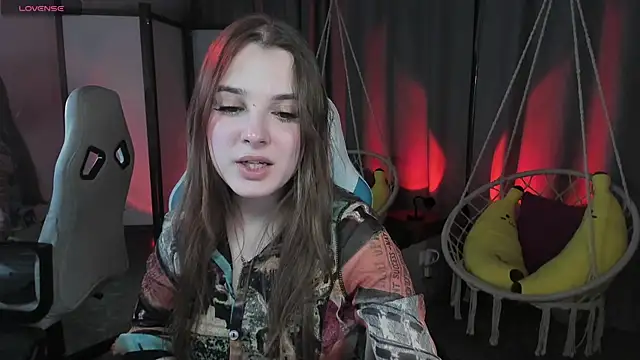 kaisajenner online show from April 5, 9:01 pm