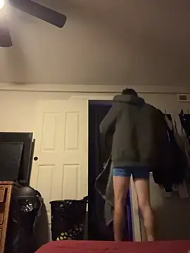 Snapshot of Codybugs0206 chatting on February 23, 1:02 am Codybugs0206 online show from February 23, 1:02 am