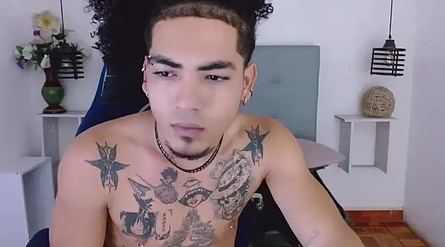 LihanJor 23 online show from March 4, 9:40 am