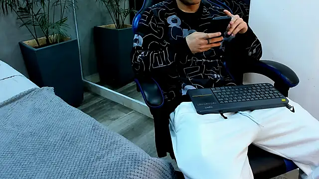 roan birkin online show from November 17, 7:08 pm