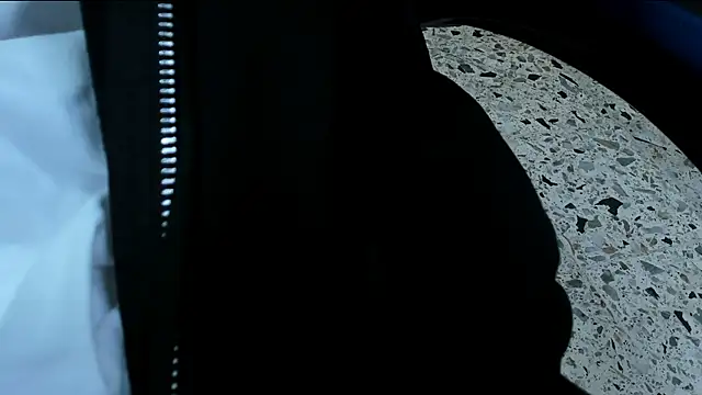Snapshot of roan_birkin chatting on June 18, 7:18 pm roan birkin online show from June 18, 7:18 pm
