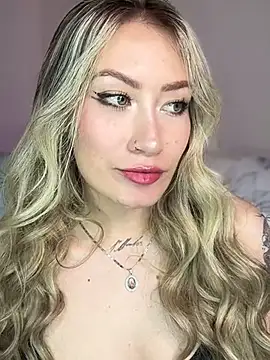 Snapshot of Lally_Valencia__ chatting on February 18, 7:10 am Lally Valencia   online show from February 18, 7:10 am